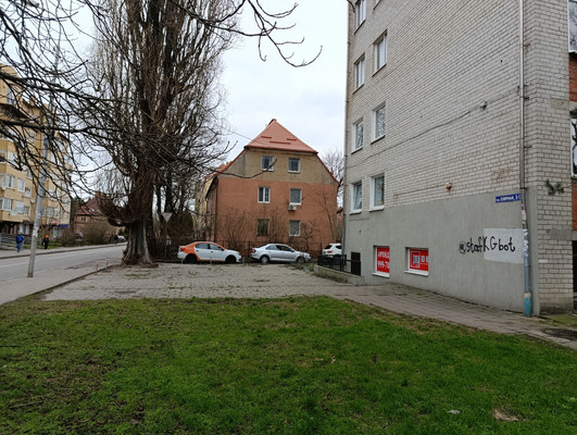 Продам коммерческое помещение 91,5 м2, Озерная ул, 8-12, Калининград г