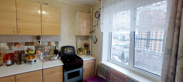 Продам двухкомнатную (2-комн.) квартиру, Академика Парина ул, 8, Казань г