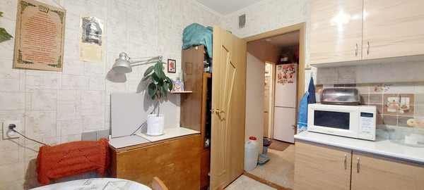 Продам двухкомнатную (2-комн.) квартиру, Академика Парина ул, 8, Казань г