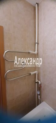 Продам однокомнатную (1-комн.) квартиру, Старорусский пр-кт, 8к1, Шушары п
