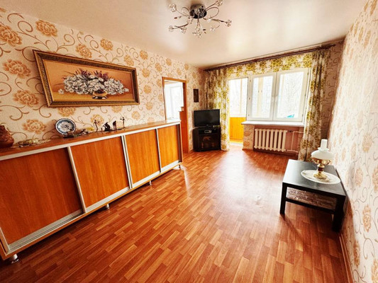 Продам двухкомнатную (2-комн.) квартиру, Гагарина ул, 47, Казань г