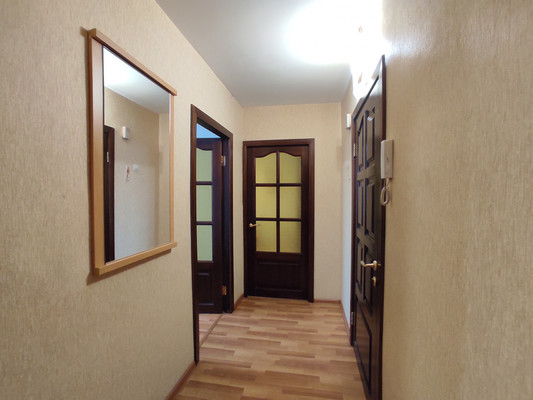 Продам двухкомнатную (2-комн.) квартиру, Загоскина ул, 38, Иркутск г