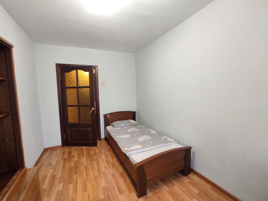 Продам двухкомнатную (2-комн.) квартиру, Загоскина ул, 38, Иркутск г