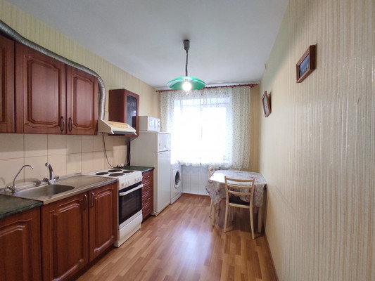 Продам двухкомнатную (2-комн.) квартиру, Загоскина ул, 38, Иркутск г