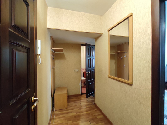 Продам двухкомнатную (2-комн.) квартиру, Загоскина ул, 38, Иркутск г