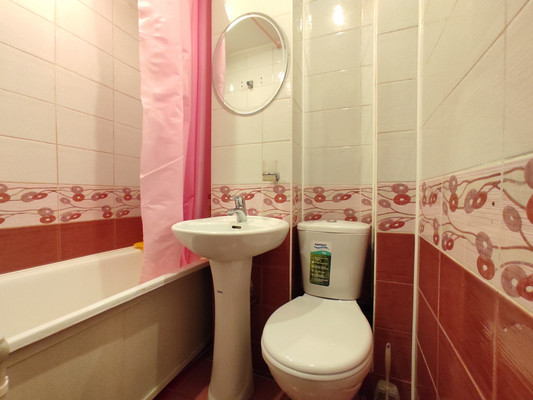Продам двухкомнатную (2-комн.) квартиру, Загоскина ул, 38, Иркутск г