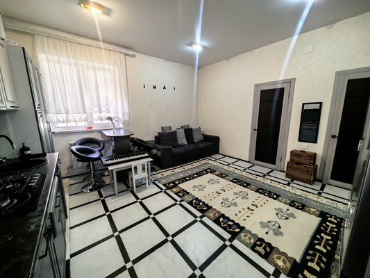Продам двухкомнатную (2-комн.) квартиру, Атажукина ул, 133, Нальчик г