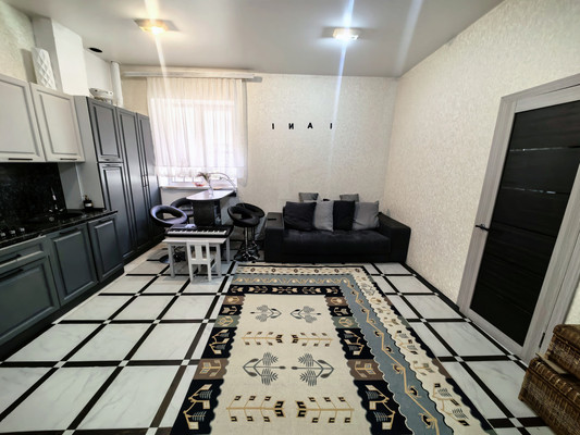 Продам двухкомнатную (2-комн.) квартиру, Атажукина ул, 133, Нальчик г