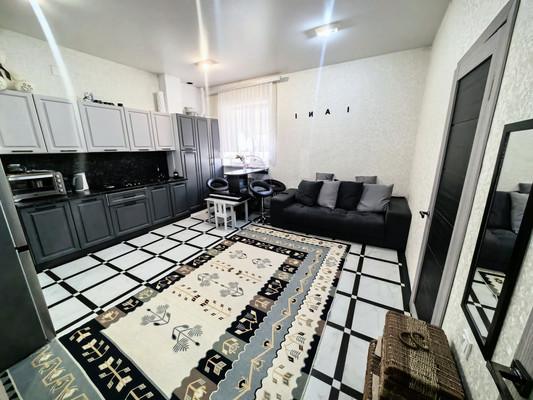 Продам двухкомнатную (2-комн.) квартиру, Атажукина ул, 133, Нальчик г