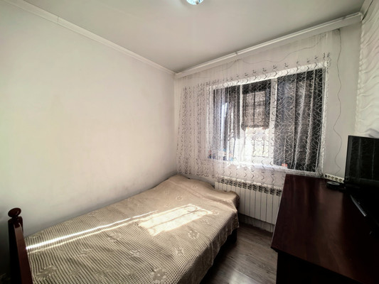 Продам двухкомнатную (2-комн.) квартиру, Атажукина ул, 133, Нальчик г
