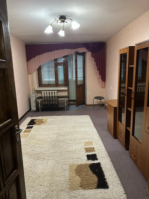 Продам трехкомнатную (3-комн.) квартиру, Киевская ул, 112, Симферополь г