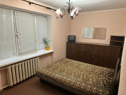Продам трехкомнатную (3-комн.) квартиру, Киевская ул, 112, Симферополь г