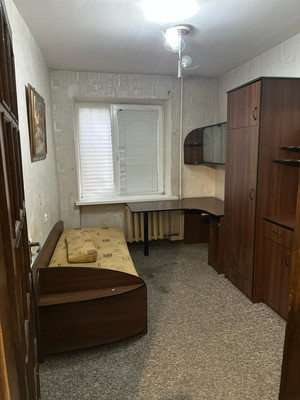 Продам трехкомнатную (3-комн.) квартиру, Киевская ул, 112, Симферополь г