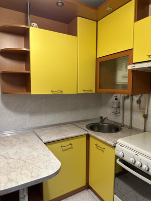 Продам трехкомнатную (3-комн.) квартиру, Киевская ул, 112, Симферополь г