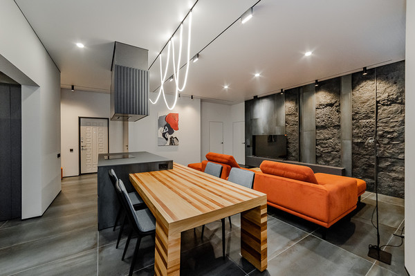 Сдам трехкомнатную (3-комн.) квартиру, Московская ул, 57к1, Краснодар г