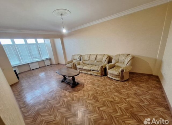 Продам двухкомнатную (2-комн.) квартиру, Имама Шамиля пр-кт, 83кБ, Махачкала г