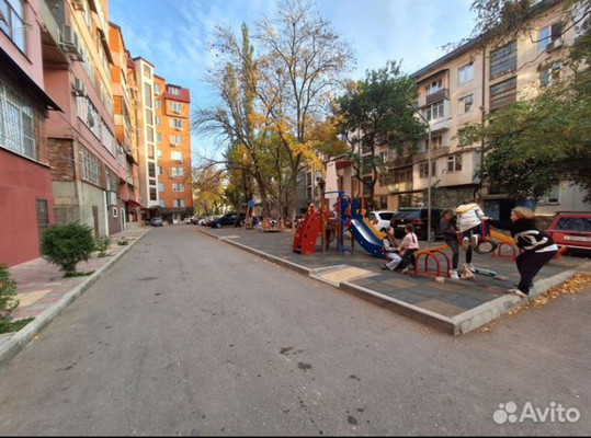 Продам двухкомнатную (2-комн.) квартиру, Имама Шамиля пр-кт, 83кБ, Махачкала г