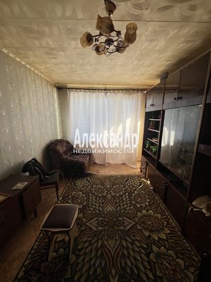 Продам трехкомнатную (3-комн.) квартиру, Комсомольская ул, 2к1, Советский гп