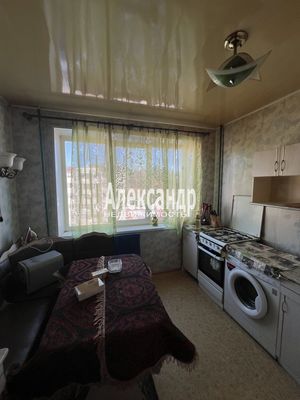 Продам трехкомнатную (3-комн.) квартиру, Комсомольская ул, 2к1, Советский гп