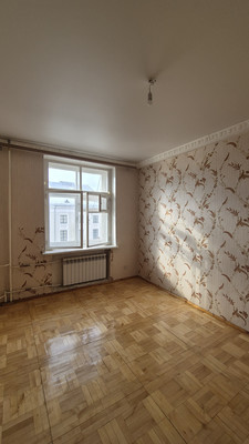 Продам трехкомнатную (3-комн.) квартиру, Соловьева ул, 9, Пермь г