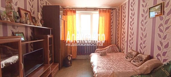 Продам трехкомнатную (3-комн.) квартиру, Дружбы пл, д. 17, Елизаветино п