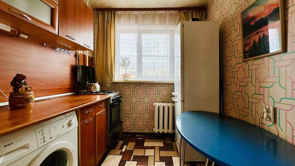 Продам двухкомнатную (2-комн.) квартиру, Бурденюка ул, 25, Челябинск г