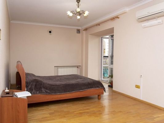 Продам двухкомнатную (2-комн.) квартиру, Крепостной пер, 43/98к9, Ростов-на-Дону г
