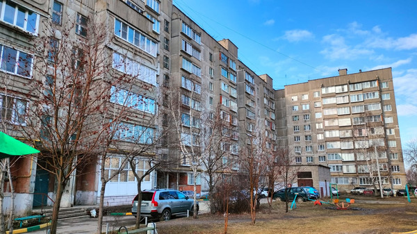 Продам трехкомнатную (3-комн.) квартиру, Керамзавода ул, 38, Рязань г
