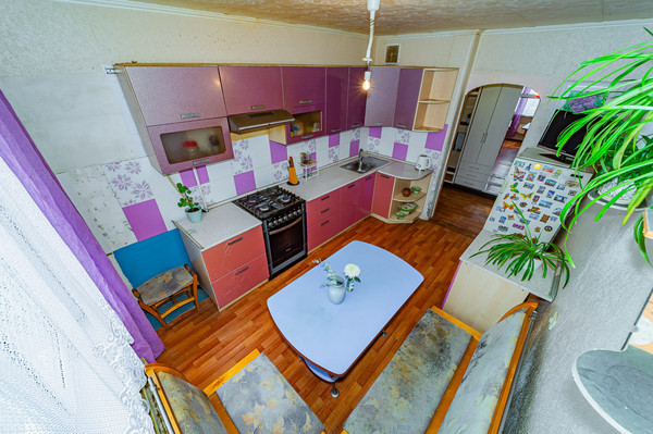 Продам трехкомнатную (3-комн.) квартиру, Колхозников ул, 83, Екатеринбург г