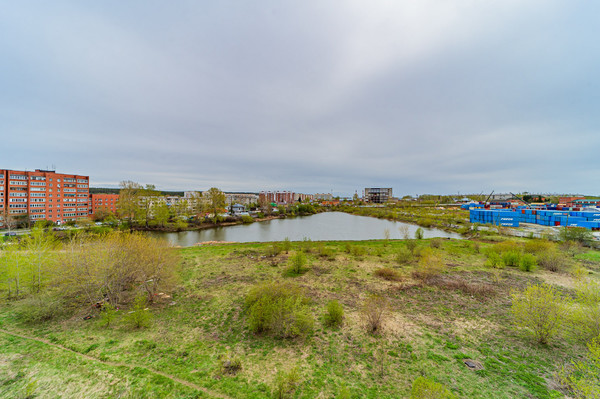 Продам трехкомнатную (3-комн.) квартиру, Колхозников ул, 83, Екатеринбург г