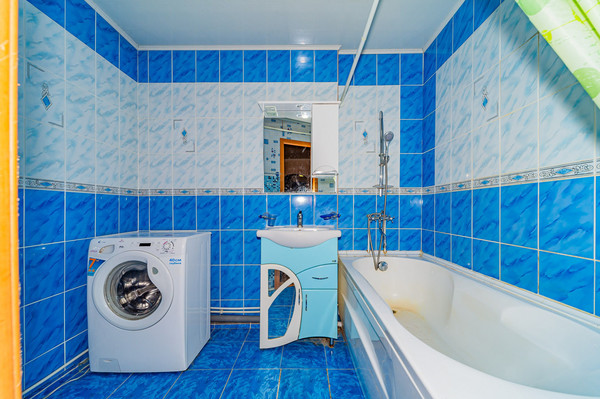 Продам трехкомнатную (3-комн.) квартиру, Колхозников ул, 83, Екатеринбург г