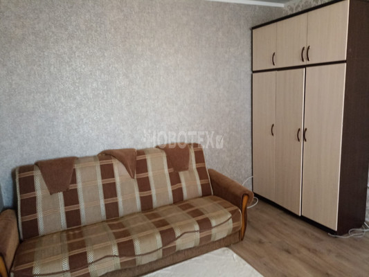 Сдам однокомнатную (1-комн.) квартиру, Надежды ул, 4, Крымск г