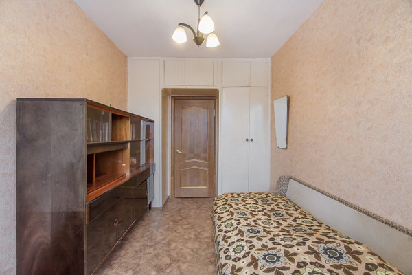 Продам трехкомнатную (3-комн.) квартиру, Менделеева ул, 18б, Воронеж г