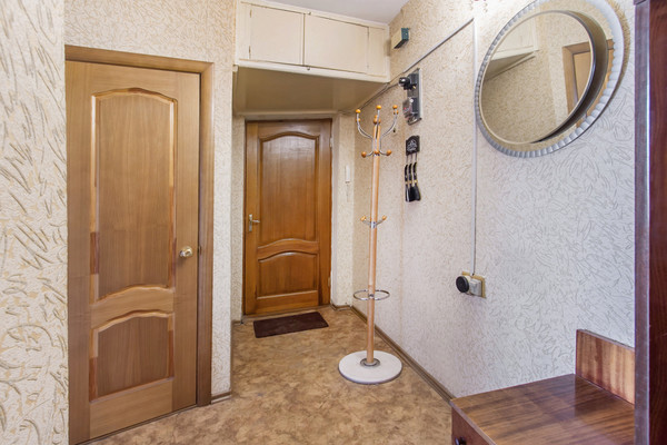 Продам трехкомнатную (3-комн.) квартиру, Менделеева ул, 18б, Воронеж г