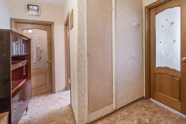 Продам трехкомнатную (3-комн.) квартиру, Менделеева ул, 18б, Воронеж г