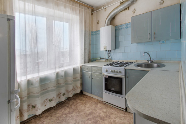 Продам трехкомнатную (3-комн.) квартиру, Менделеева ул, 18б, Воронеж г