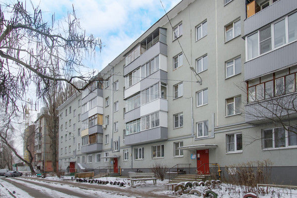 Продам трехкомнатную (3-комн.) квартиру, Менделеева ул, 18б, Воронеж г
