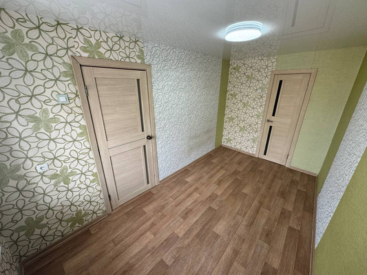 Продам двухкомнатную (2-комн.) квартиру, Парижской Коммуны ул, 23, Комсомольск-на-Амуре г