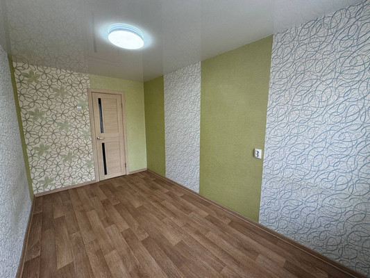 Продам двухкомнатную (2-комн.) квартиру, Парижской Коммуны ул, 23, Комсомольск-на-Амуре г
