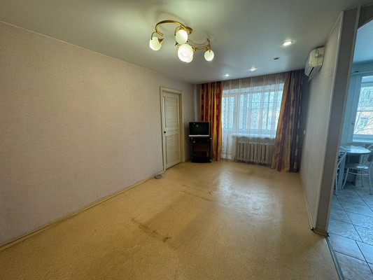 Продам двухкомнатную (2-комн.) квартиру, Парижской Коммуны ул, 23, Комсомольск-на-Амуре г
