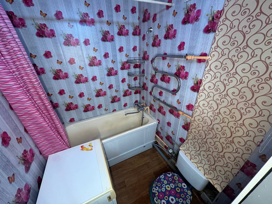 Продам двухкомнатную (2-комн.) квартиру, Парижской Коммуны ул, 23, Комсомольск-на-Амуре г