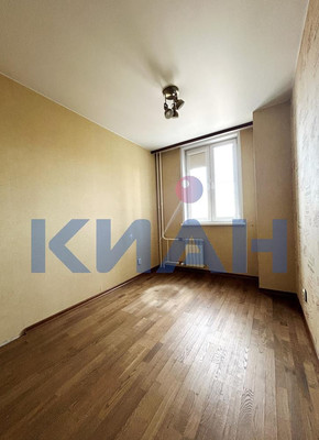 Продам трехкомнатную (3-комн.) квартиру, Чернышевского ул, 81, Красноярск г