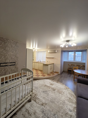Продам трехкомнатную (3-комн.) квартиру, Кирова ул, 11В, Йошкар-Ола г