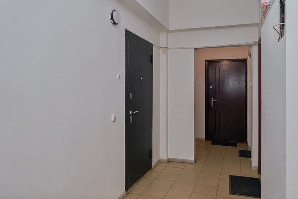 Продам двухкомнатную (2-комн.) квартиру, Дальневосточная ул, 126, Иркутск г