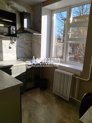 Продам двухкомнатную (2-комн.) квартиру, Куйбышева ул, 17, Выборг г