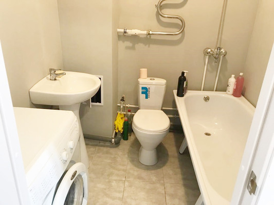 Продам двухкомнатную (2-комн.) квартиру, Альфии Авзаловой ул, 3, Казань г