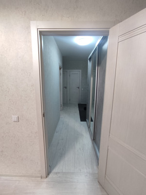 Продам двухкомнатную (2-комн.) квартиру, им. Героя Советского Союза Якова Кобзаря ул, 41, Краснодар г