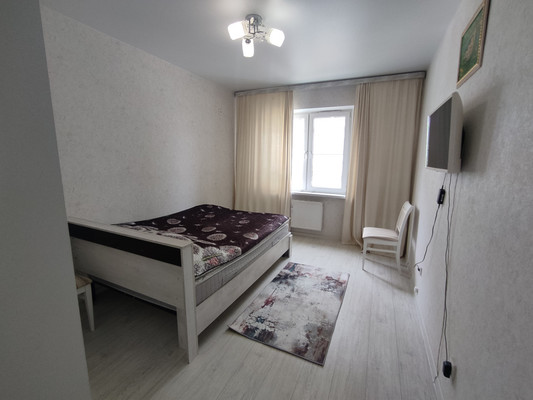 Продам двухкомнатную (2-комн.) квартиру, им. Героя Советского Союза Якова Кобзаря ул, 41, Краснодар г