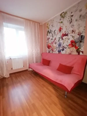 Продам трехкомнатную (3-комн.) квартиру, Захарова ул, 9, Нижний Тагил г