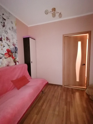 Продам трехкомнатную (3-комн.) квартиру, Захарова ул, 9, Нижний Тагил г